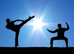 解析“赔率对称性”：表面公平，实则单边倾斜。（揭示“赔率对称性”：公平表象下的单向倾斜）