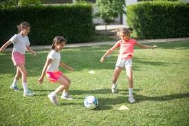 全英羽球赛｜康乐扭伤脚踝 蒂娜：有想过退赛